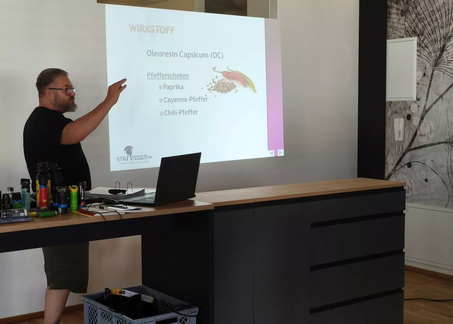 Pfefferspray, Training, WingTsun, Trainer, Strategem, Selbstbehauptung, Selbstverteidigung