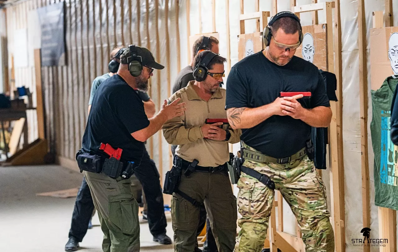 Strategem, Center Axis Relock, Trainer, pistolentraining.at, Innviertler Schützenhof, Selbstverteidigung, Pistole, Schießausbildung