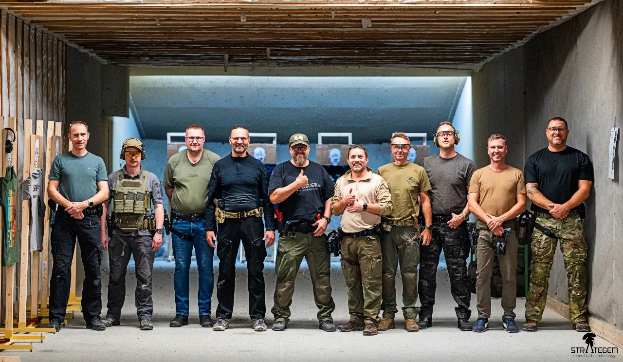 Strategem, Center Axis Relock, Trainer, pistolentraining.at, Innviertler Schützenhof, Selbstverteidigung, Pistole, Schießausbildung